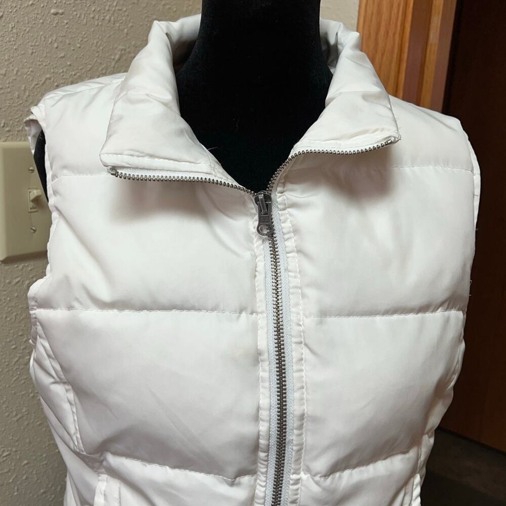 AEROPOSTALE women’s size M down vest – missing hood, white